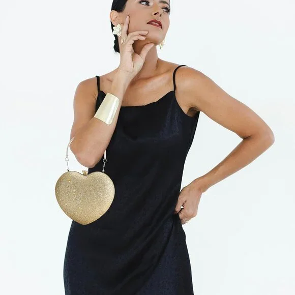 Heart-Shaped Sparkly Clutch Purse Formal Evening Bag for Wedding & Party - Picture 6 of 8